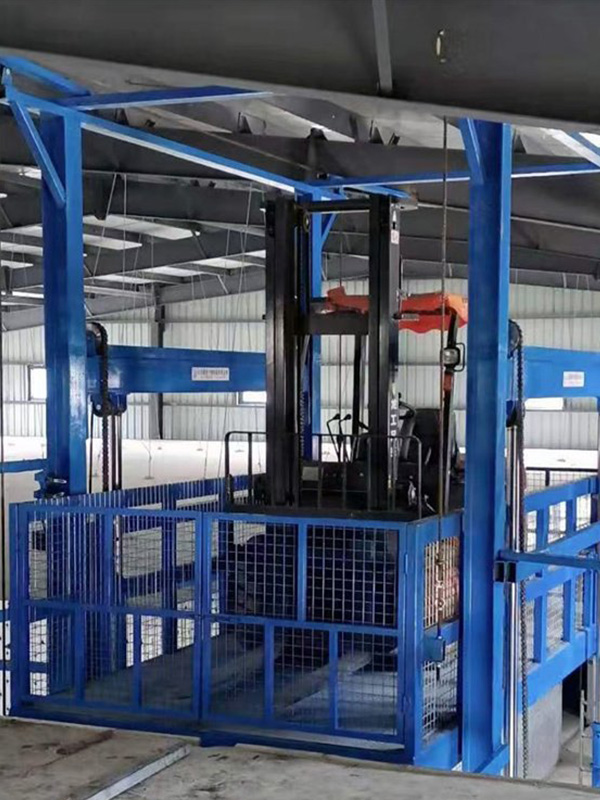 導(dǎo)軌式升降機(jī)(圖2) b38bcb177d659e0d1d274f249fa59e3c.jpg