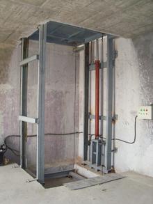 導(dǎo)軌式升降機(jī)在市場中的用途(圖1) \